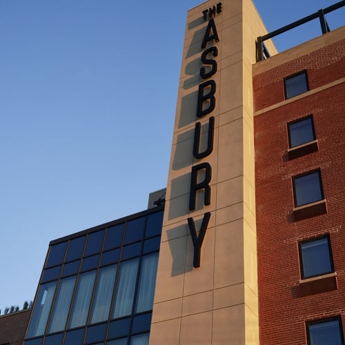 4 Hotels Taking Advantage of Summer Fridays